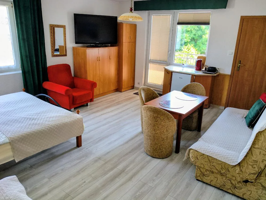 Pokój 4-osobowy 25 m² z balkonem